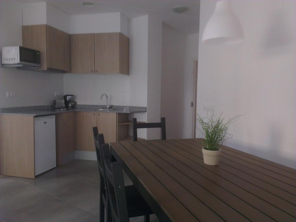 Apartaments La Riera Roses Rom bilde